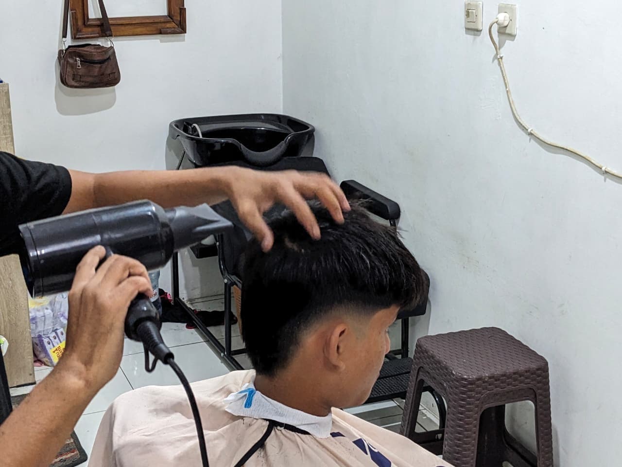 Tempat cukur cimanggu cilacap Gloribarbershop